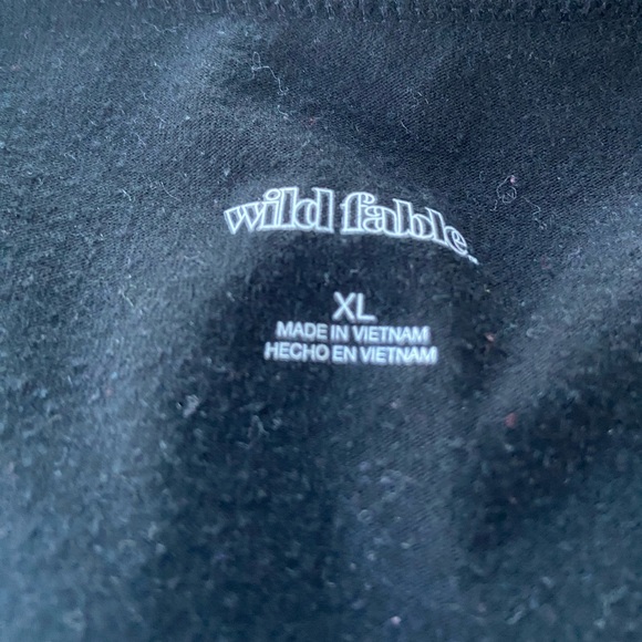 Women’s Wild Fable Black Short Sleeve Crop Top - Picture 2 of 3